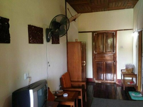 Golden Cave Hotel