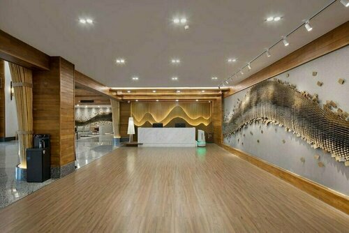 Microtel By Wyndham Xishuangbanna City Center, Забронировать Отель Отели Цзинхун с бассейном, рядом с Manting Park, Бассейн