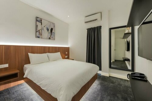STAYS HOTEL, Забронировать Отель Отели Куала-Лумпура с парковкой, рядом с Торговый центр Sunway Putra Mall, Парковка