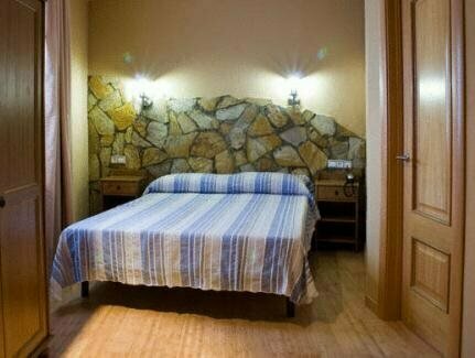 Hotel Puerta Terrer, Забронировать Отель Калатаюд 