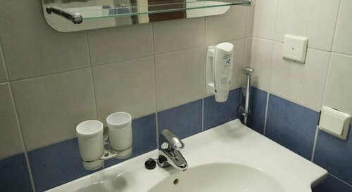 Hotelli Pesti, Rezervați Hotel Parkano Central Finland