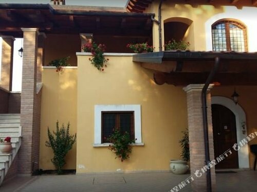 B & B Casale Frezzini, Rezervați Bed and Breakfast Scurcola Marsicana 