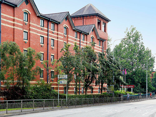 Wigan Oak Hotel, Забронировать Отель Отели в центре Уиган с завтраком, отели в центре Уиган с завтраком