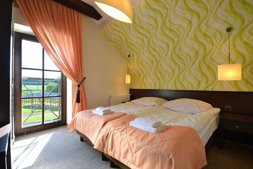 Rezydencja nad jeziorem Pestkownica, Boek Hotel Groot-Polen Hotels met een Zwembad, Zwembad