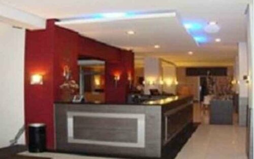 Hotel Femina, Book Hotel Padang hoteller med parkering, Parkering