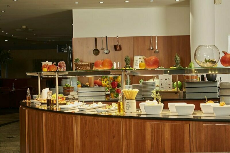 H4 Hotel