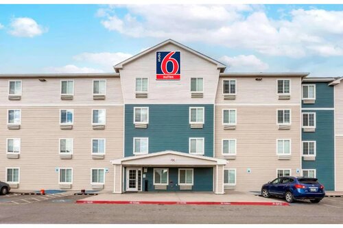 Motel 6 Suites El Paso East, TX, Book Motel Hoteller i El Paso med parkering, Parkering