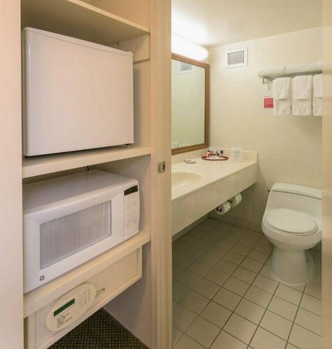 Ramada Plaza by Wyndham Waikiki, Забронировать Отель Вайкики 