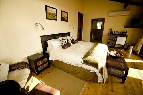 Elephant Hide of Knysna Guest Lodge, Buchen Sie Bed & Breakfast Hotels in Knysna mit Pool, Schwimmbad
