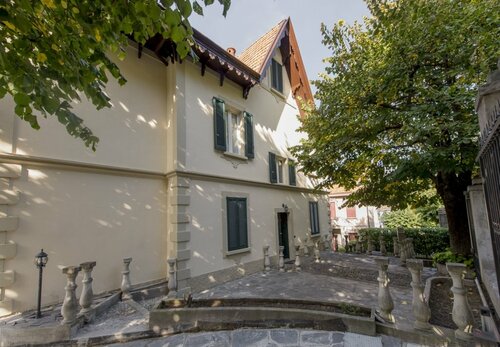 Villa Puccini Bed & Breakfast, Book Bed and Breakfast Hotels in Lecco with Parking, Parking