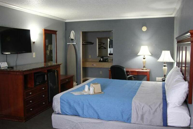 Quarters Inn & Suites
