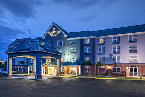 Country Inn & Suites Woodbridge, Book Hotel Hoteller i Virginia med parkering, Parkering