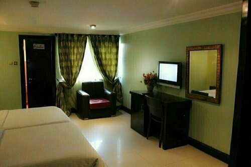 The Hedge Suites, Book Hotel Hoteller i Lagos med parkering, Parkering