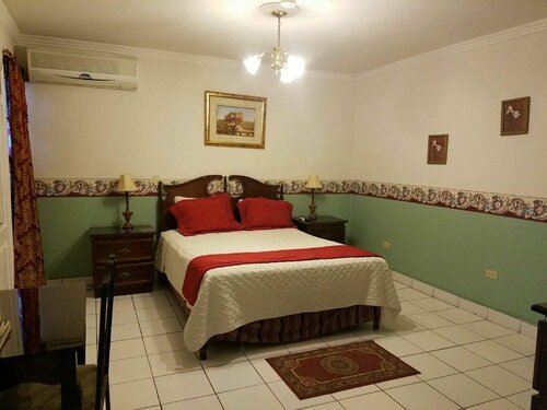 Hotel Villa Marina B&B, Забронировать Отель «постель и завтрак» Отели Франсиско Морасан 3 звезды, 3*