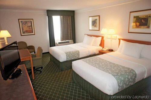 La Quinta by Wyndham Tacoma - Seattle, Забронировать Отель Отели Вашингтона с парковкой, Парковка