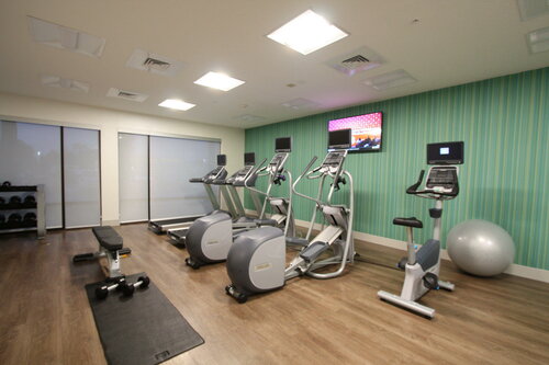 Holiday Inn Express & Suites Lakeland South by IHG, Забронировать Отель Отели Лейкленд с бассейном, Бассейн