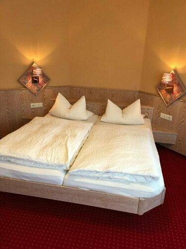 Hotel-Restaurant Gasthof zum Schützen, Забронировать Отель Байрсброн Landkreis Karlsruhe