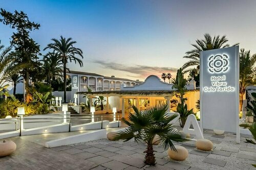 Club Cala Tarida, Varaa Hotelli Hotellit Ibiza pysäköinnillä, Pysäköinti