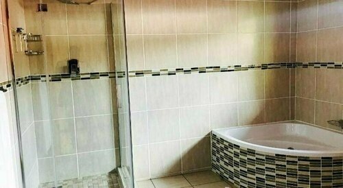 Days End Guest House, Забронировать Отель Ист-Лондон провинция Восточный Кейп, рядом с Торговый центр Hemingways Mall