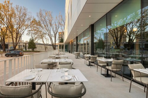 Holiday Inn Braga by IHG, Забронировать Отель Отели Браги с бассейном, рядом с Sete Fontes, Бассейн