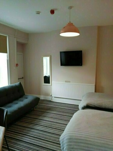 Spring Grove Tavern, Book Hotel 3-stjernede hoteller i Merseyside, 3*