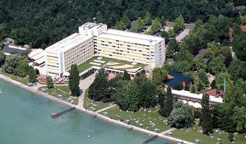Hotel Club Tihany, Забронировать Отель Отели Тихань 4 звезды, рядом с Tihany Marina, 4*