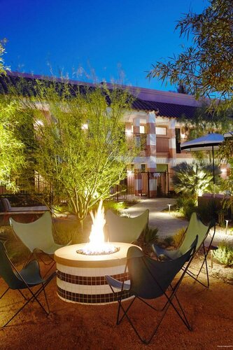 Sands Hotel and Spa, Забронировать Курортный отель Отели Coachella Valley 4 звезды, 4*