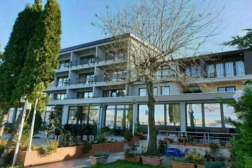 Hotel Millennium, Varaa Hotelli Tushemisht Korçë County
