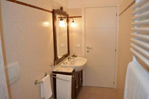 B&B WelcHome, Rezerwuj Bed and Breakfast Hotele w Romagna z parkingiem, Parking
