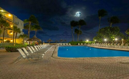 Days Hotel - Thunderbird Beach Resort, Забронировать Отель Санни-Айлс-Бич Miami Metropolitan Area