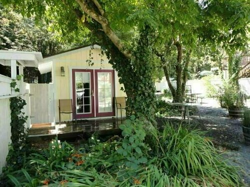 Monte Rio Cottages, Забронировать Отель Отели Монте-Рио с парковкой, Парковка