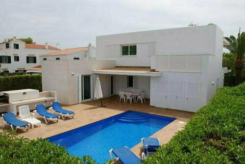 Villa Jamaica, Varaa Villa Hotellit Es Mercadal uima-altaalla, Uima-allas
