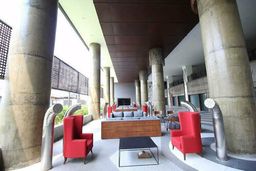 The Forum Hotel and Convention, Book Hotel Hoteller i Gujarat med pool, Swimmingpool