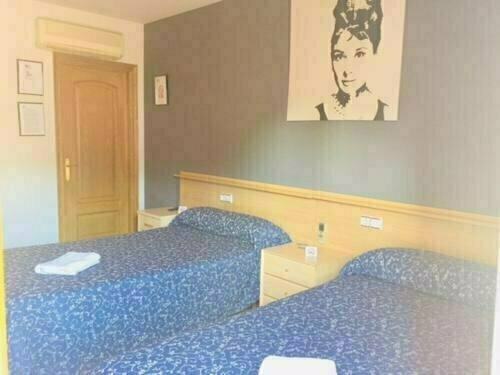 Hostal del Carmen, Reservar Casa de hóspedes Hotéis em Terrassa com estacionamento, Estacionamento