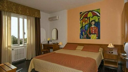 Hotel Scandinavia, Book Hotel Massa Apuana coast