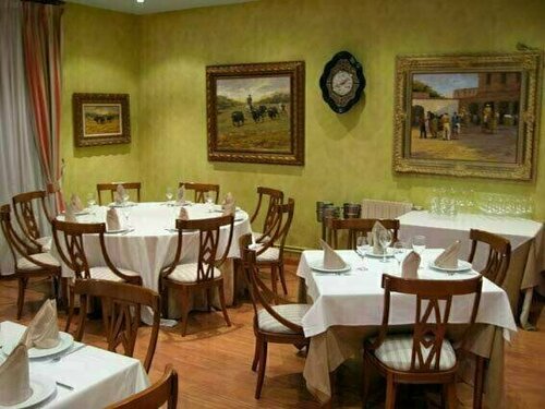 Hotel Restaurante San Roque, Book Hotel  