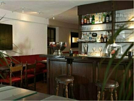 Domaine Des 7 Fontaines, Book Hotel Hoteller i Rhône-Alps med parkering, Parkering