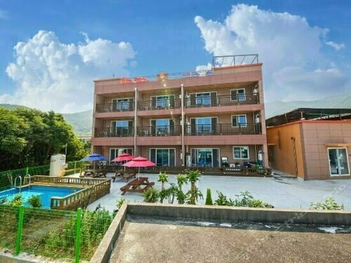 yeosu moranggee pension, Prenota Affittacamere Hotel a Sud Jeolla con piscina, Piscina