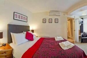 Green Haven Guest House, Rezervați Pensiune Hoteluri în Gloucestershire cu parcare, Parcare