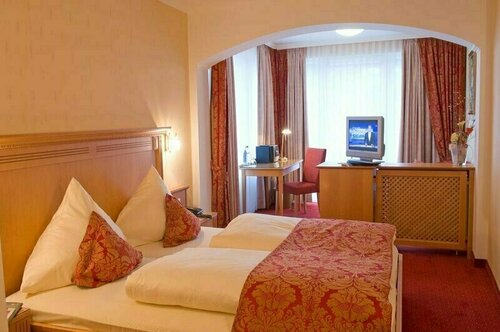 Hotel Triton