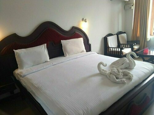 Indraprastha Beach Resort, Забронировать Курортный отель Отели Варкала 4 звезды, 4*