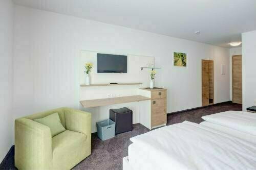 Vinotel Heinz J. Schwab, Забронировать Отель Бретцфельд 