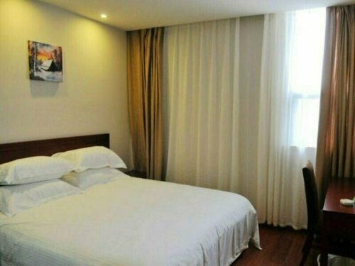 Greentree Inn Suzhou Wujiang Tongli Express Hotel, Забронировать Отель Отели Сучжоу с парковкой, Парковка