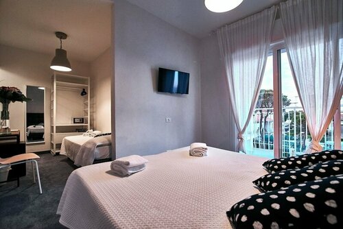 Hotel Concordia, Забронировать Отель Отели Лидо ди Езоло 3 звезды, рядом с Конгресс-центр Palaturismo, 3*