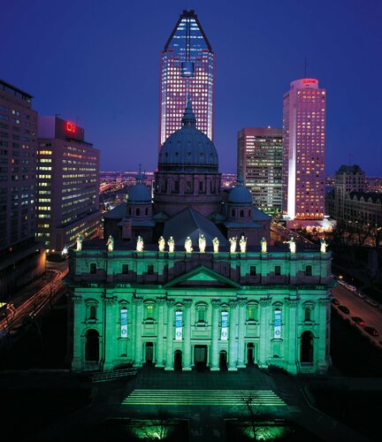 Holiday Inn Select Montreal Centre Ville Downtown, Rezerwuj Hotel Montreal Quebec, w pobliżu Windsor Train Station