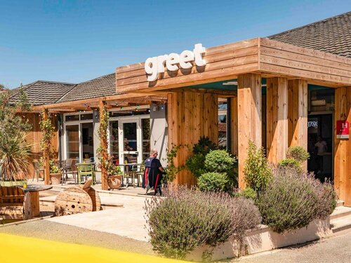 greet Hotel Marseille Provence Aéroport, Забронировать Отель Витроль Étang de Berre