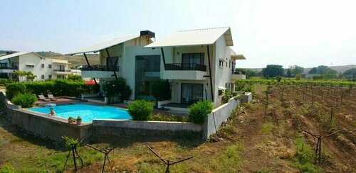 V Resorts Soma Vine Village Nashik, Varaa Hotelli Hotellit New Delhi pysäköinnillä, Pysäköinti