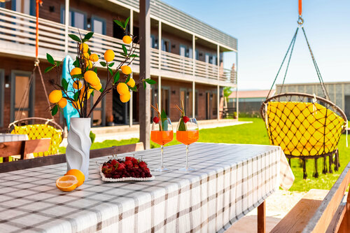 Apsha Eco-Hotel, Varaa Hotelli Hotellit Gudauta district uima-altaalla, Uima-allas