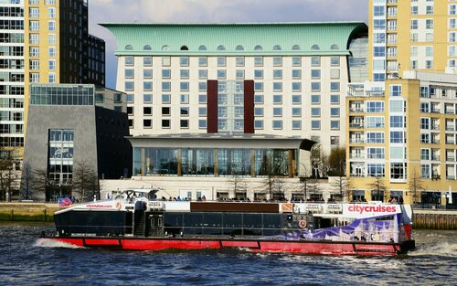 Canary Riverside Plaza Hotel, Réserver Hôtel Hôtels à Angleterre avec piscine, Piscine
