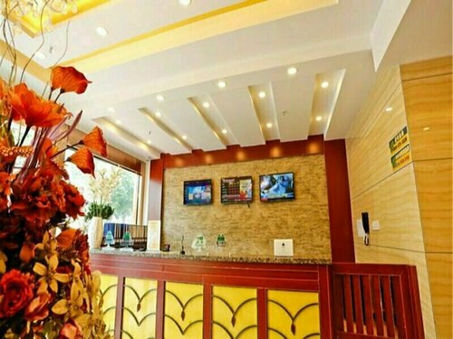 GreenTree Inn Zhenjiang Center Street No.1 Peoples Hospital Express Hotel, Prenota Hotel Hotel a Jiangsu con parcheggio, Parcheggio